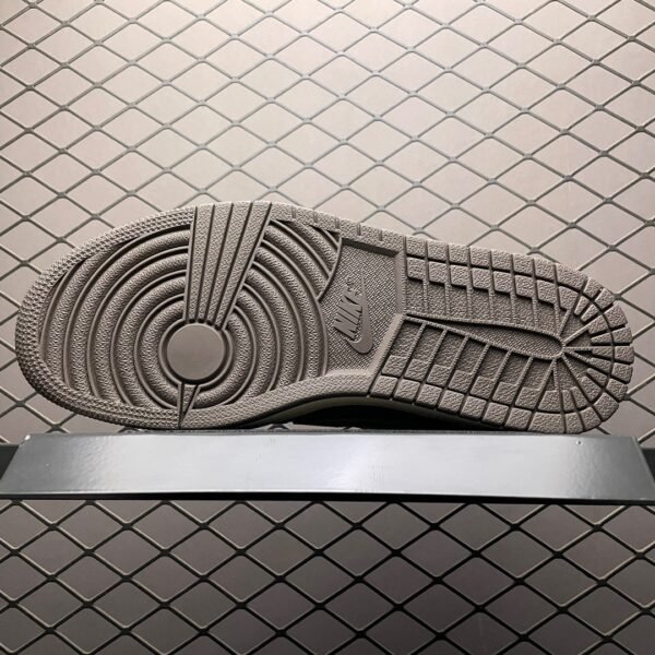 Travis Scott x Airjordan 1 Low