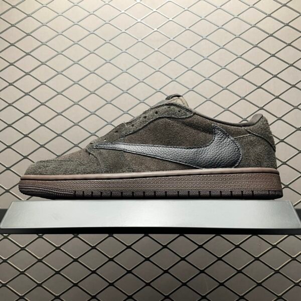 IMG_7342 Travis Scott x Air Jordan 1 Low