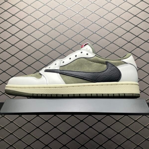 IMG_7351 Travis Scott x Air Jordan 1 Low