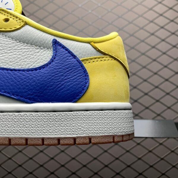 Travis Scott x Air Jordan 1 Low