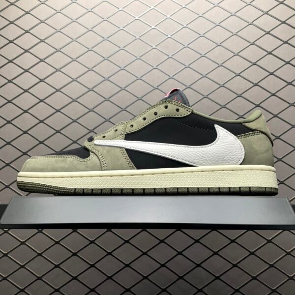 IMG_7369 Travis Scott x Air Jordan 1 Low