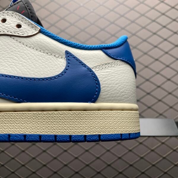 Travis Scott x Air Jordan 1 Low