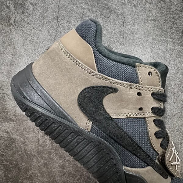 Travis Scott x Air Jordan Jumpman Jack