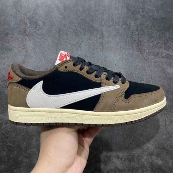 IMG_7396 Travis Scott x Air Jordan 1 Low
