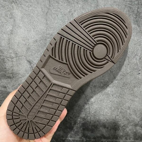 IMG_7404 Travis Scott x Air Jordan 1 Low