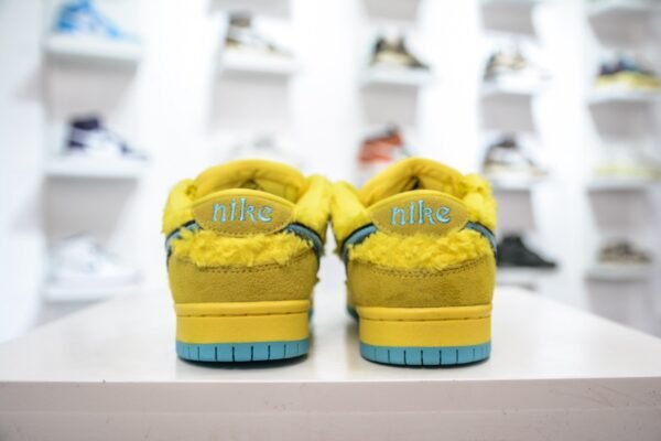 Nike Dunk SB x Grateful Dead